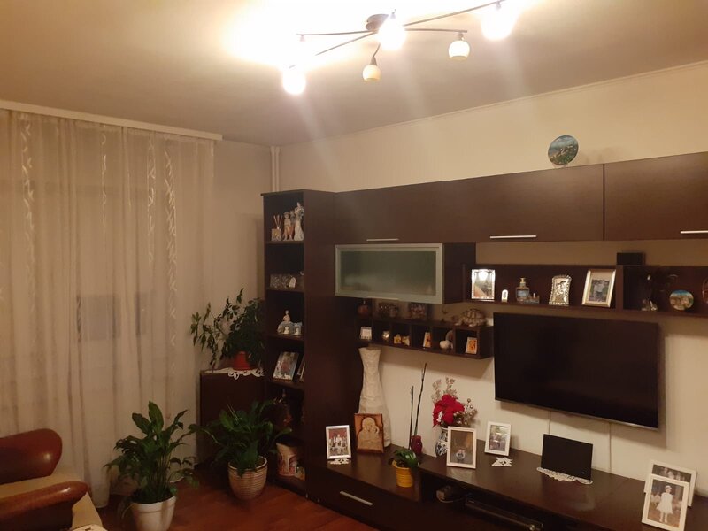 Berceni, Huedin, Lukoil