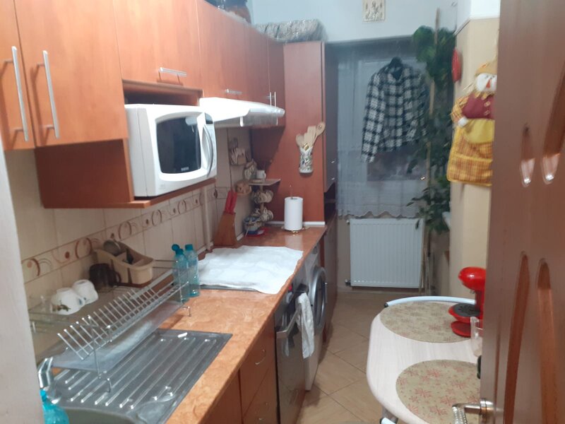 Berceni, Huedin, Lukoil